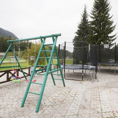 Sobe Krona Radovljica Bagian luar foto