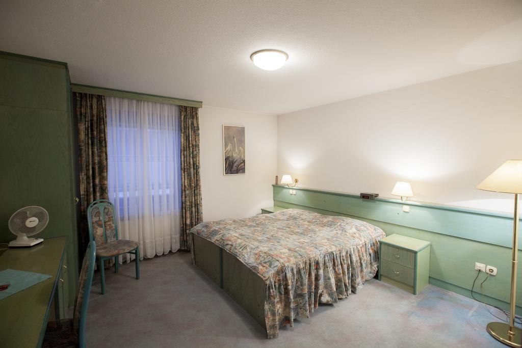 Sobe Krona Radovljica Ruang foto